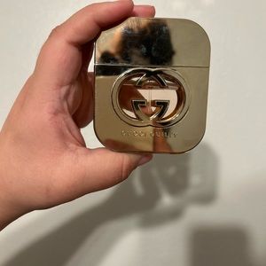 Gucci guilty performance